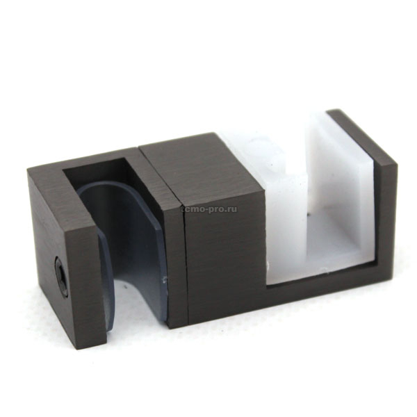 133-111-304 Нижняя направляющая